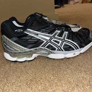 Women’s Asics Gel- Silver and Black Sneakers- Size 7.5